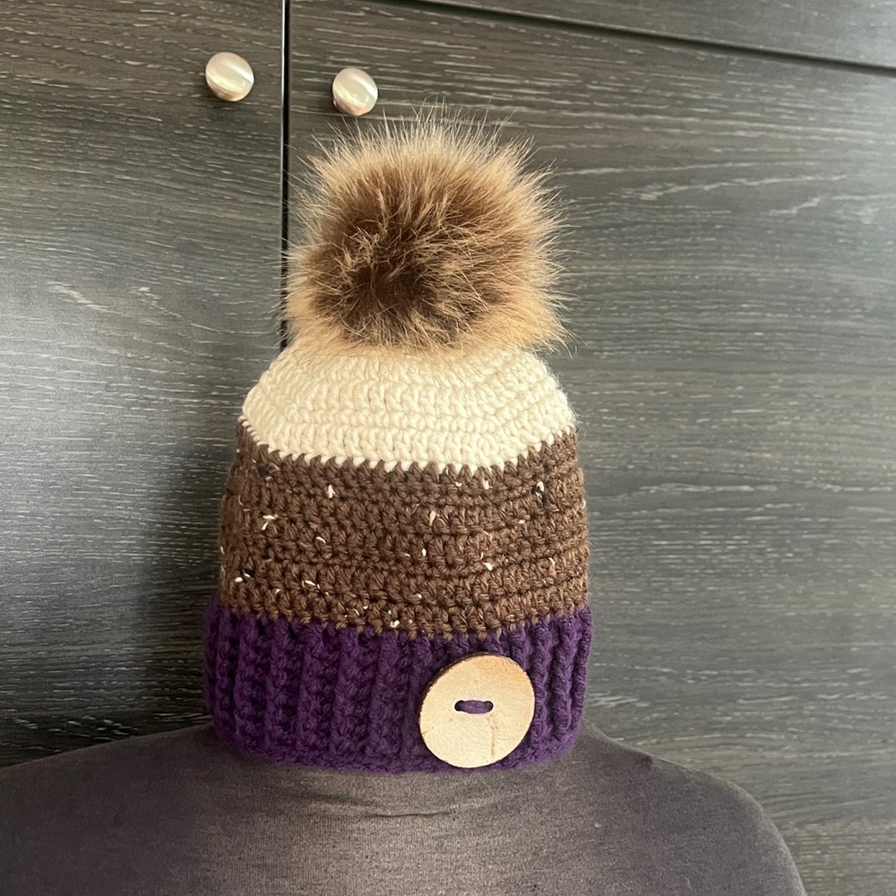 NWOT Super Soft Pom Pom Crochet Toque w Decorative Button Purple Brown & Cream